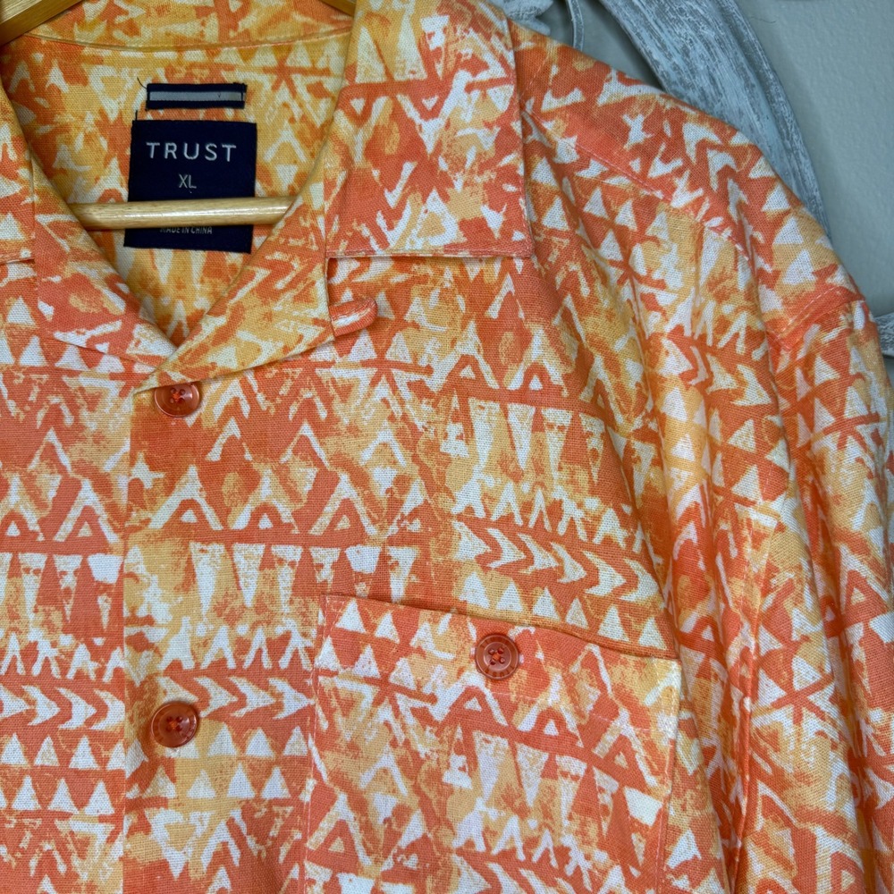 TRUST Mens XL Linen Blend Short Sleeve Button Down Shirt Orange Tribal Geometric - Picture 2 of 7
